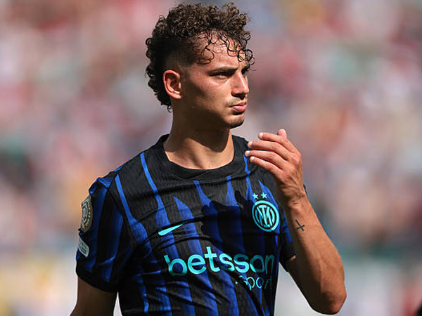 Cagliari Dorong Penyelesaian Transfer Permanen Sebastiano Esposito